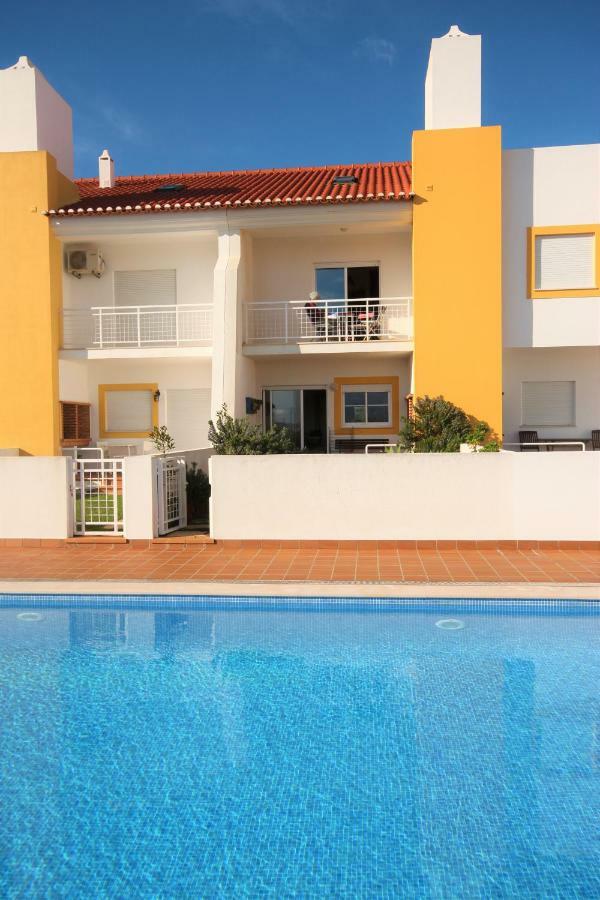 Surf House Baleal Bed and Breakfast Exterior foto